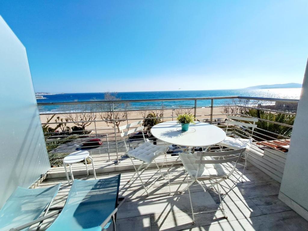 Le Panorama Apartment Frejus Bagian luar foto