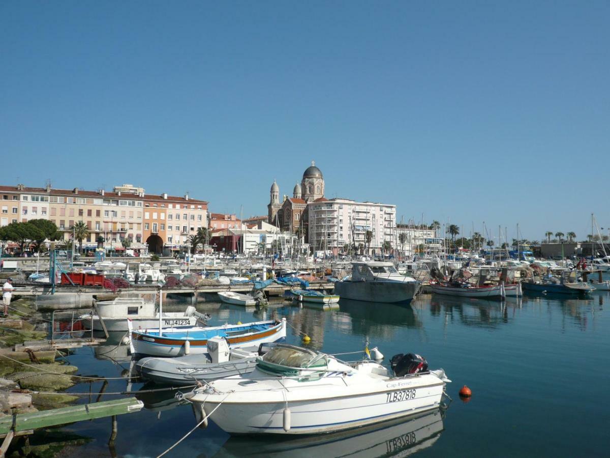 Le Panorama Apartment Frejus Bagian luar foto