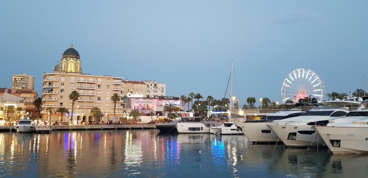 Le Panorama Apartment Frejus Bagian luar foto